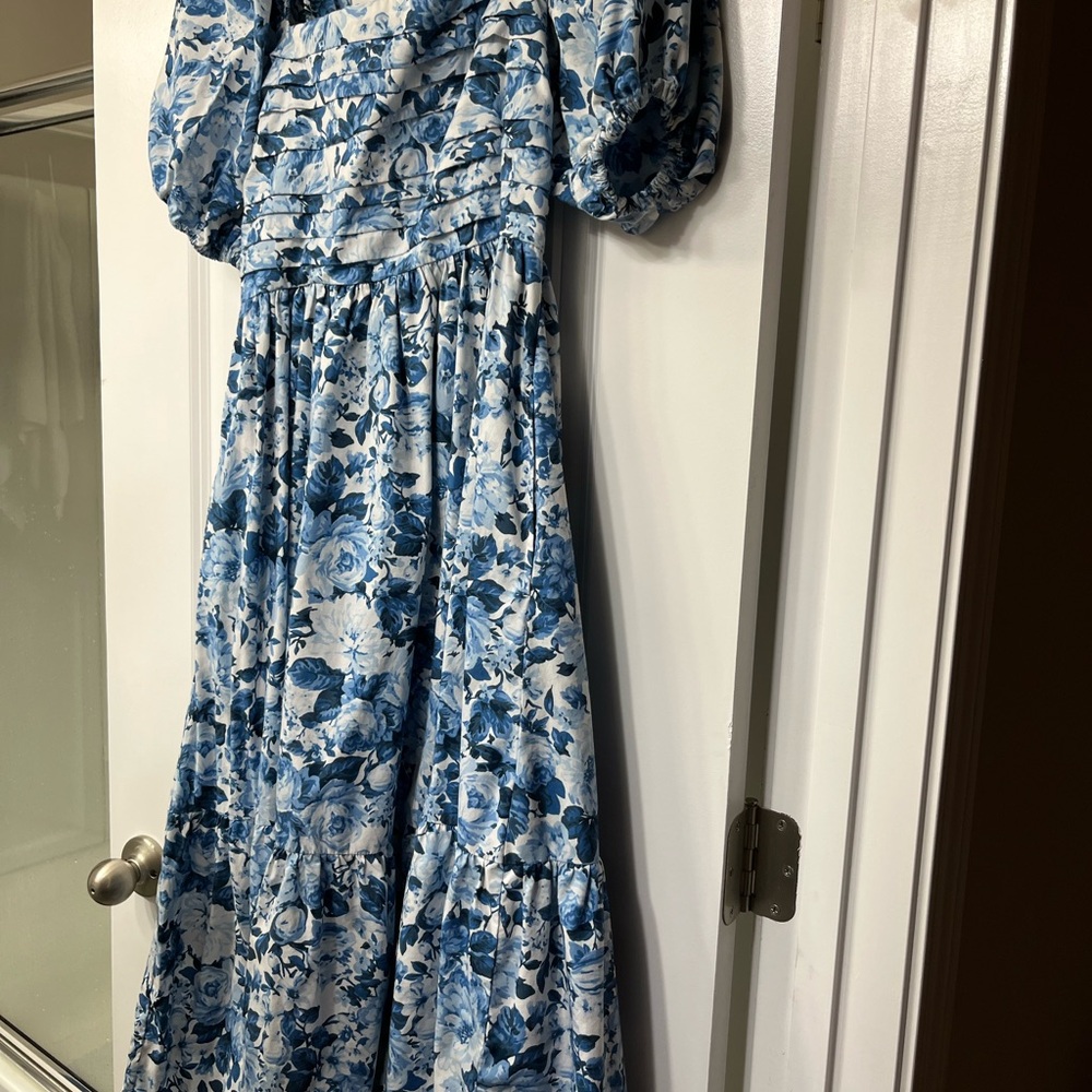 Abercrombie & Fitch Blue floral Emerson Midi dress